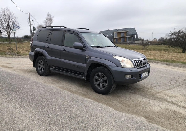 Toyota Land Cruiser cena 43900 przebieg: 330205, rok produkcji 2005 z Zakliczyn małe 211